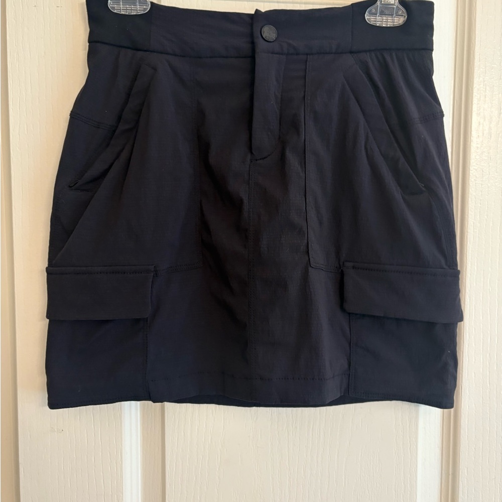 Athleta cargo black Mini Skirt with Pockets